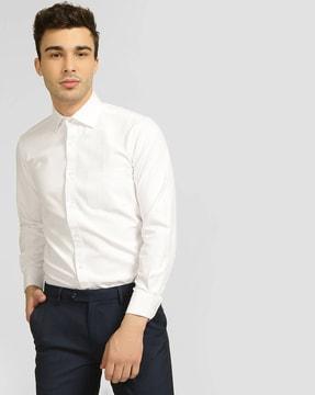 slim fit shirt with patch pocket