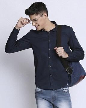 slim fit shirt with patch pocket