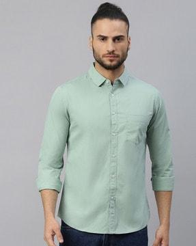 slim fit shirt with patch pocket