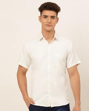 slim fit shirt with patch pocket