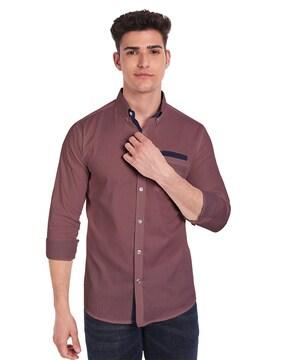 slim fit shirt with patch pocket