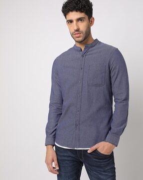 slim fit shirt with patch pocket