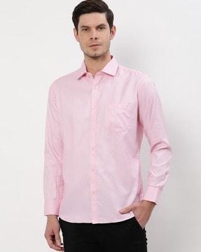 slim fit shirt with patch pocket