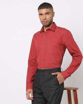 slim fit shirt with patch pocket