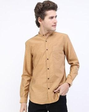 slim fit shirt with patch pocket