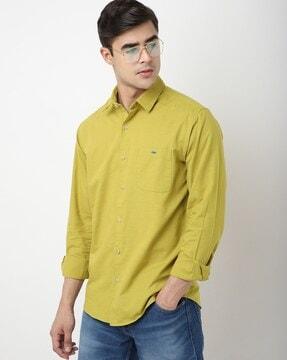 slim fit shirt with patch pocket