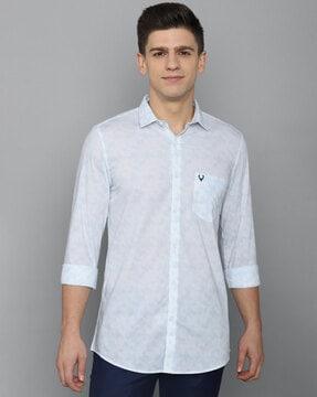 slim fit shirt with patch-pocket