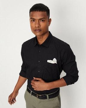 slim fit shirt with patch pocket