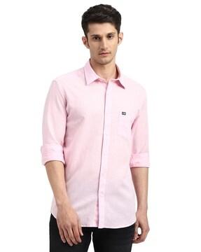 slim fit shirt with patch pocket