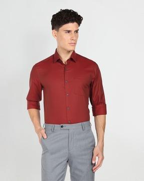 slim fit shirt with patch pocket