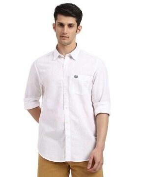 slim fit shirt with patch pocket