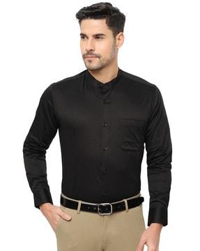 slim fit shirt with patch pocket