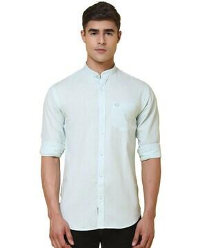 slim fit shirt with patch pocket