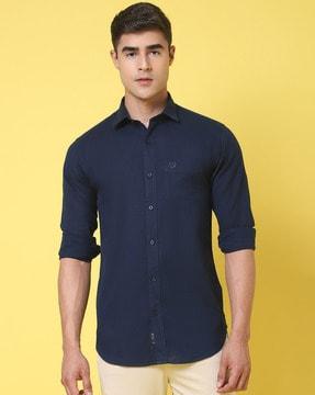 slim fit shirt with patch pocket