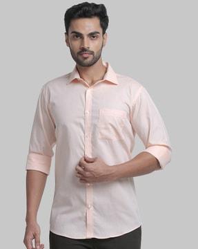 slim fit shirt with patch pocket