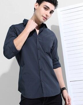 slim fit shirt with patch pocket