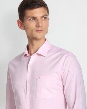 slim fit shirt with patch pocket