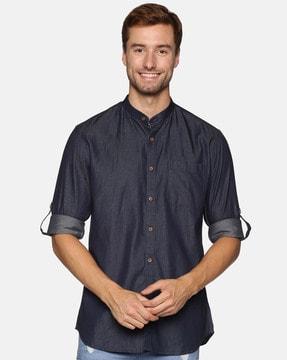 slim fit shirt with patch pocket