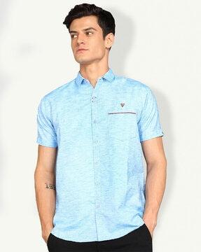 slim fit shirt with patch pocket