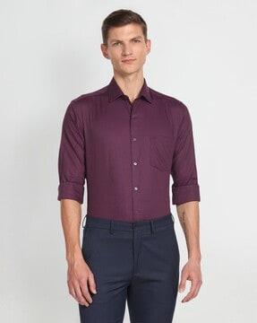 slim fit shirt with patch pocket