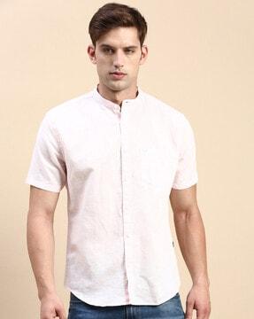 slim fit shirt with patch pocket