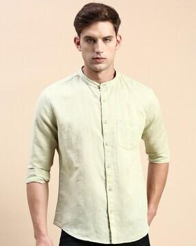 slim fit shirt with patch pocket