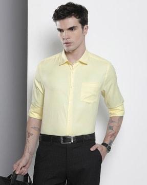 slim fit shirt with patch pocket