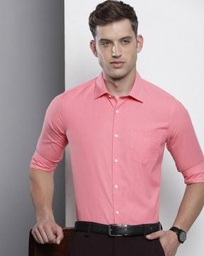 slim fit shirt with patch pocket