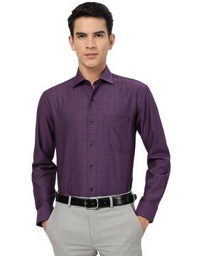 slim fit shirt with patch pocket