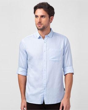 slim fit shirt with patch pocket