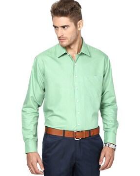 slim fit shirt with patch pocket