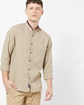 slim fit shirt with patch pocket