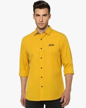 slim fit shirt with spread collar