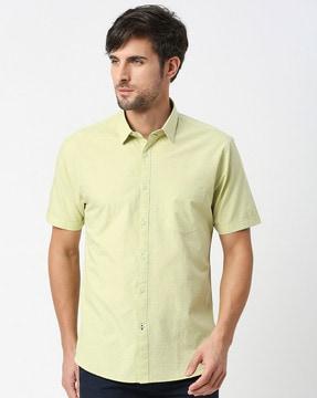 slim fit shirt with spread collar