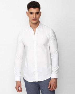 slim fit shirt with spread collar