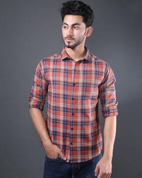 slim fit shirt with spread collar