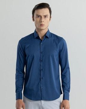 slim fit shirt with spread collar