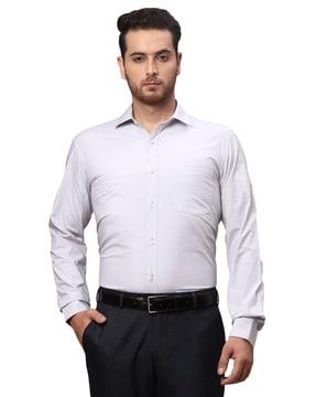 slim fit shirt