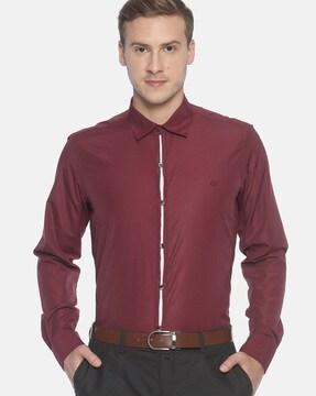 slim fit shirt