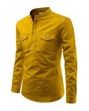 slim fit short kurta with flap pockets