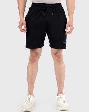 slim fit short with elasticated waist