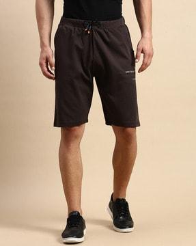 slim fit shorts with elasticated waist