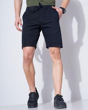 slim fit shorts with pockets