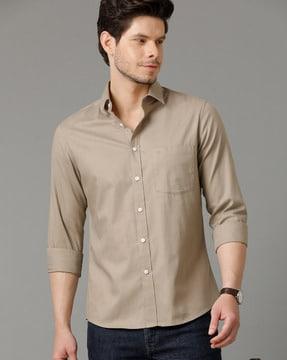 slim fit spread-collar shirt