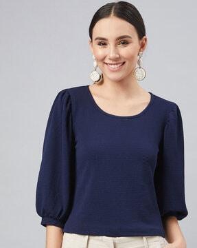 slim fit top with 3/4th sleeves