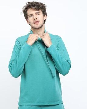 slim fit turtleneck t-shirt