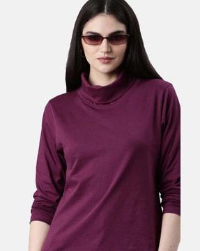 slim fit turtleneck t-shirt