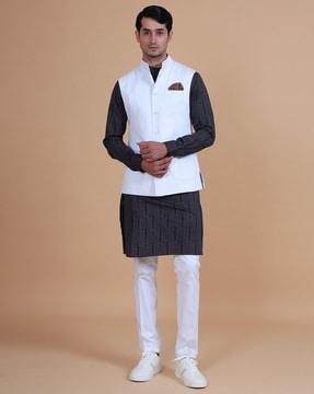 slim fit waistcoat with insert pockets