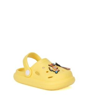 slingback clogs with applique