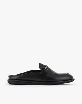 slip-on formal shoes with metal logo snaffle